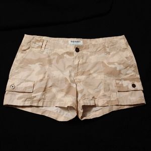 Old Navy Tan Camo shorts women